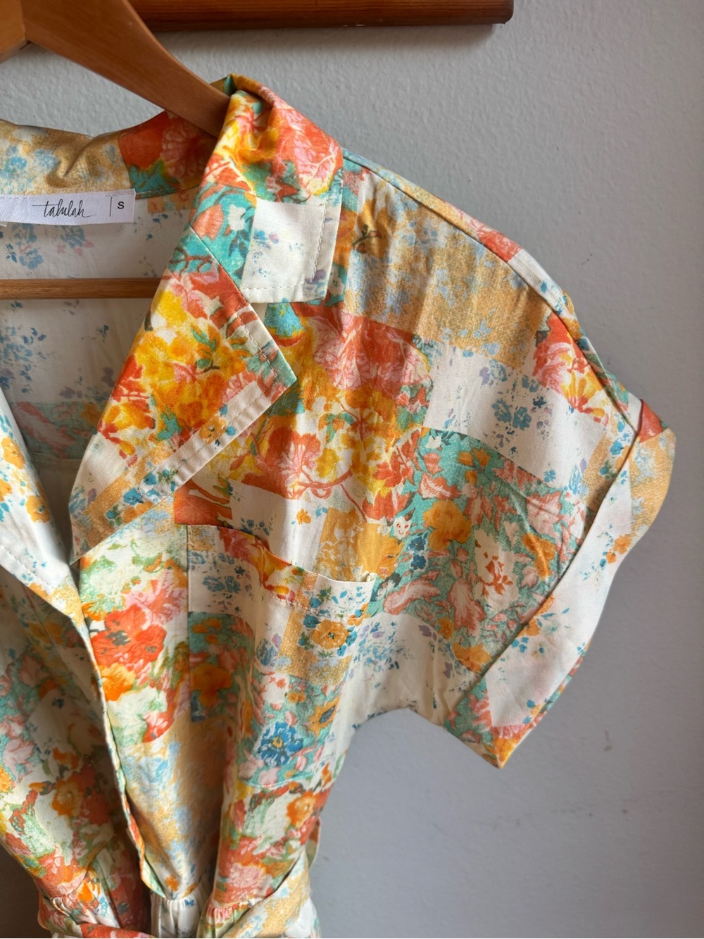 Talulah floral dress with buttons and tie waist - Picture 2 of 2